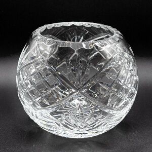 Stunning Crystal Cut Glass Round Rose Vase, 4 inch